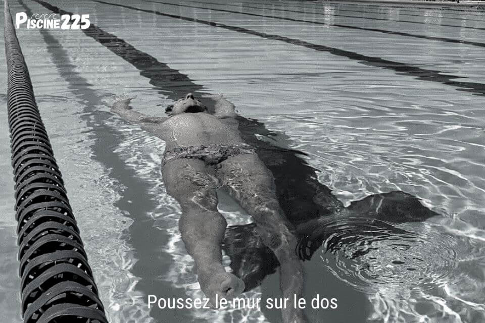 Poussez le mur sur le dos